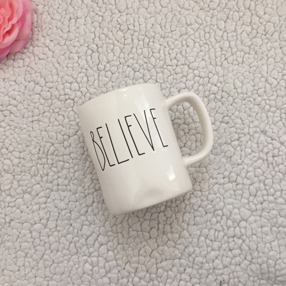 🦄 Rae Dunn BELIEVE Mug